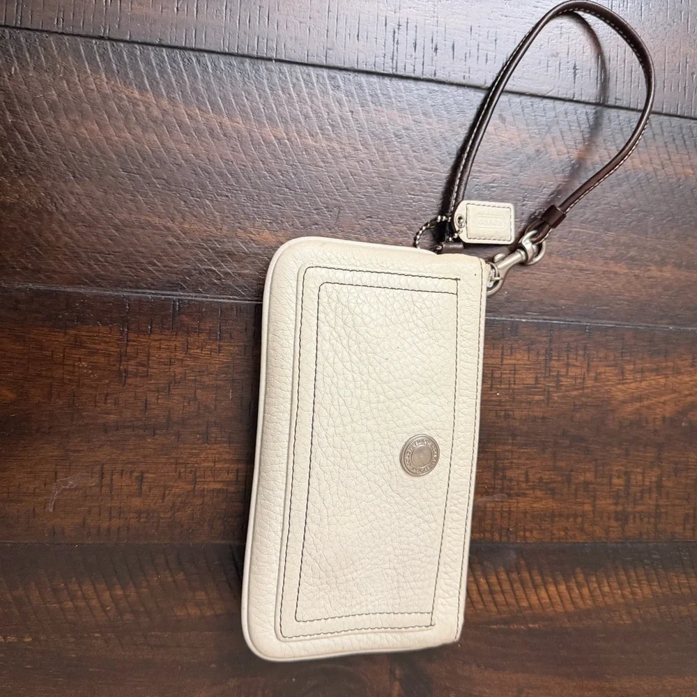 Vintage White Pebble Leather Coach Wristlet Handbag